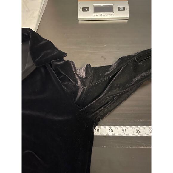 Max Studio Pullover Womens Small Black Velvet Stretch Long Sleeve Top USA Made - Picture 5 of 7